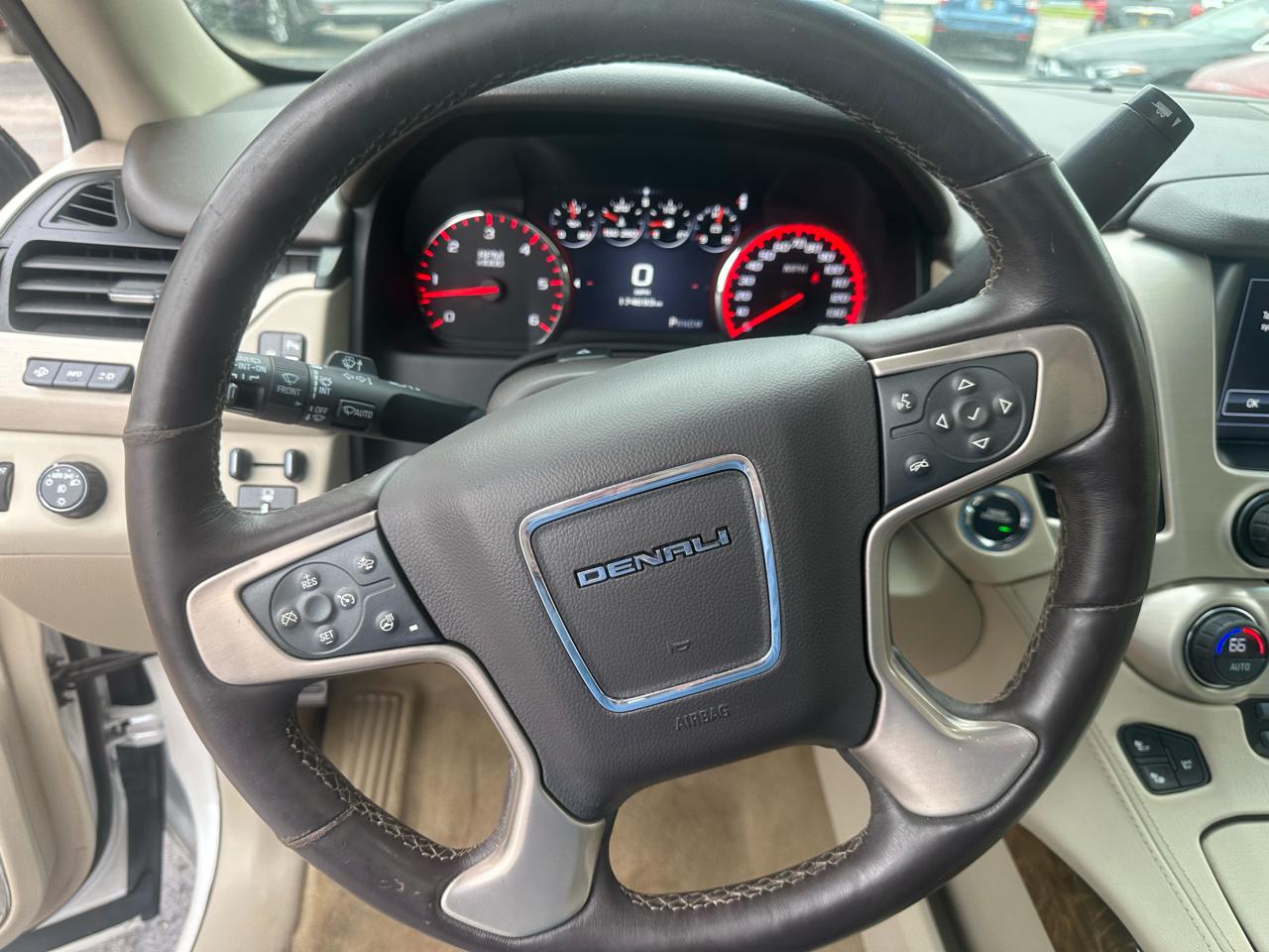 GMC Yukon 4WD 4dr Denali 2016