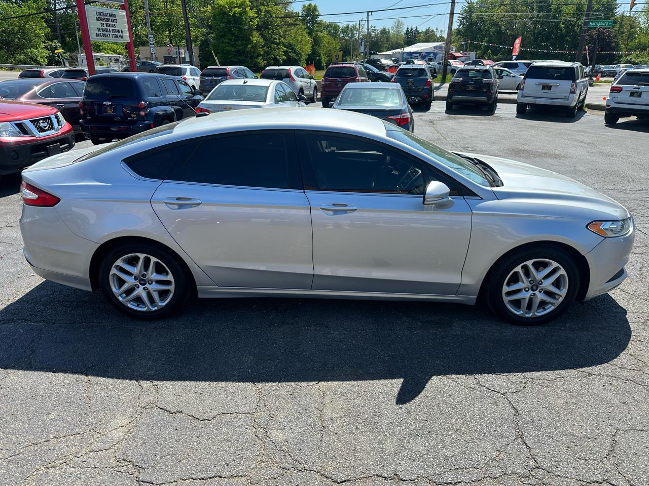 Ford Fusion 4dr Sdn SE FWD 2016