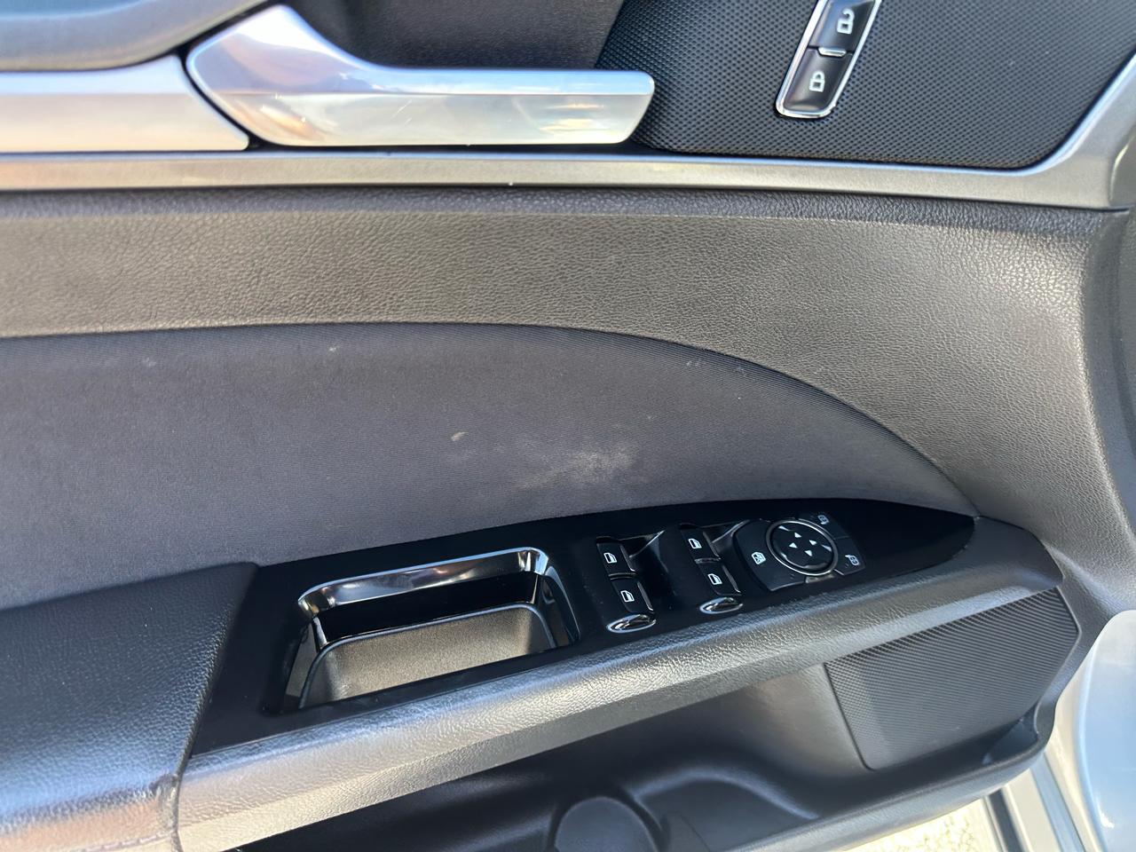 Ford Fusion 4dr Sdn SE FWD 2016