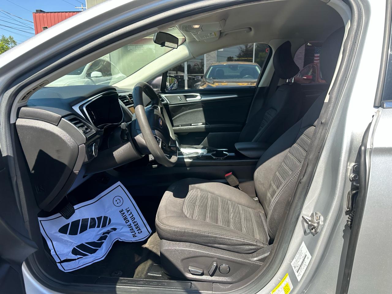 Ford Fusion 4dr Sdn SE FWD 2016