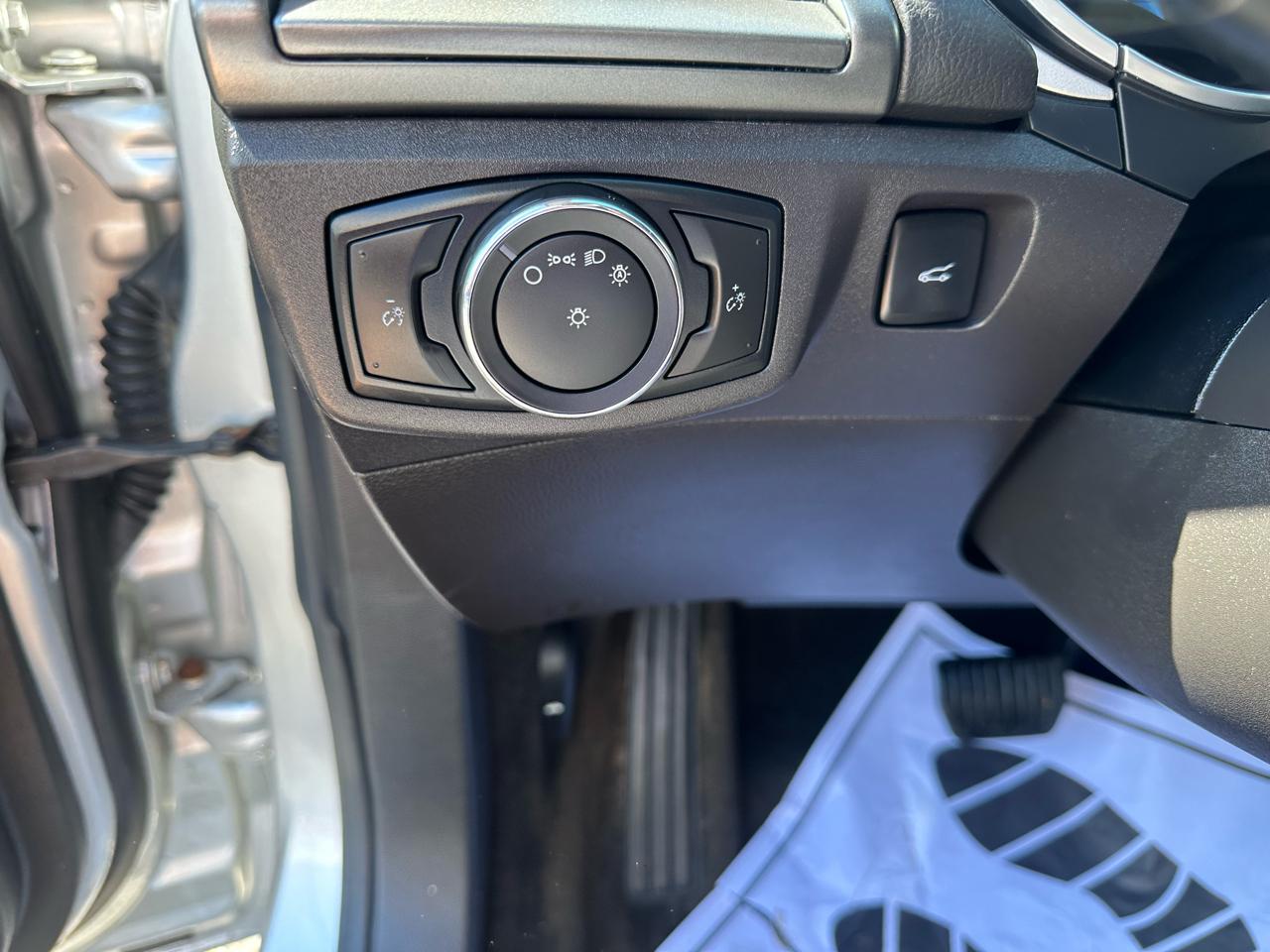 Ford Fusion 4dr Sdn SE FWD 2016