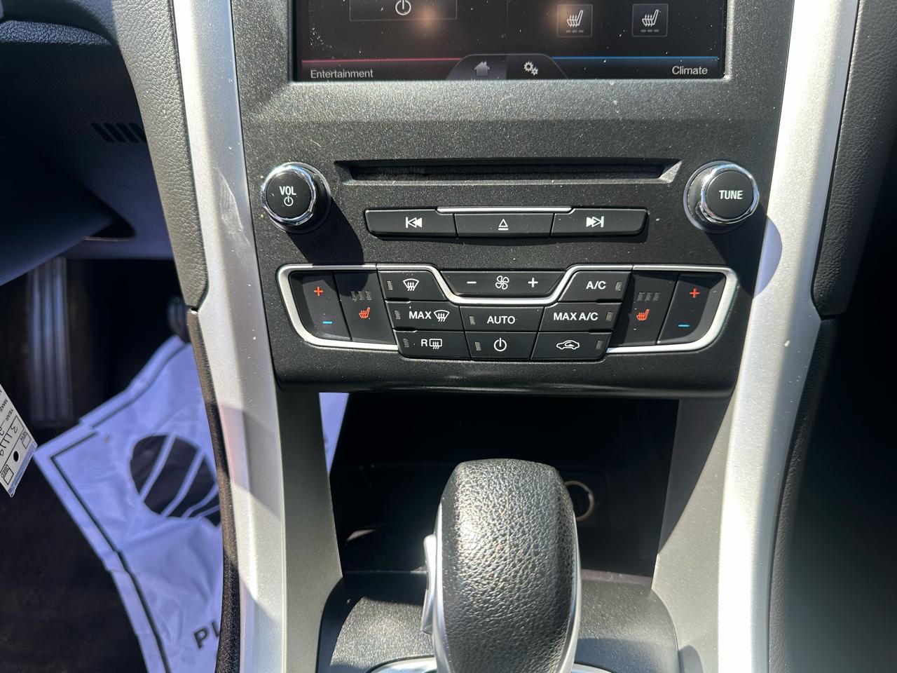 Ford Fusion 4dr Sdn SE FWD 2016