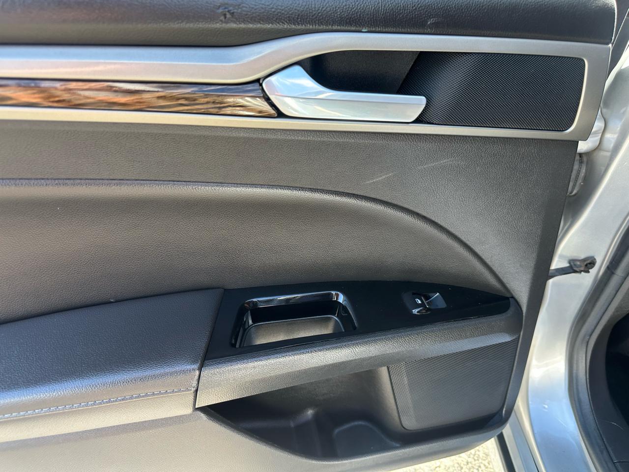 Ford Fusion 4dr Sdn SE FWD 2016