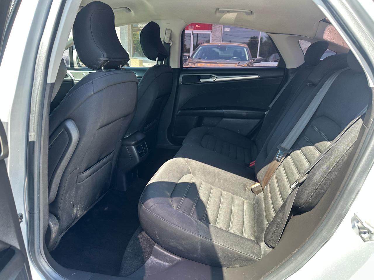 Ford Fusion 4dr Sdn SE FWD 2016