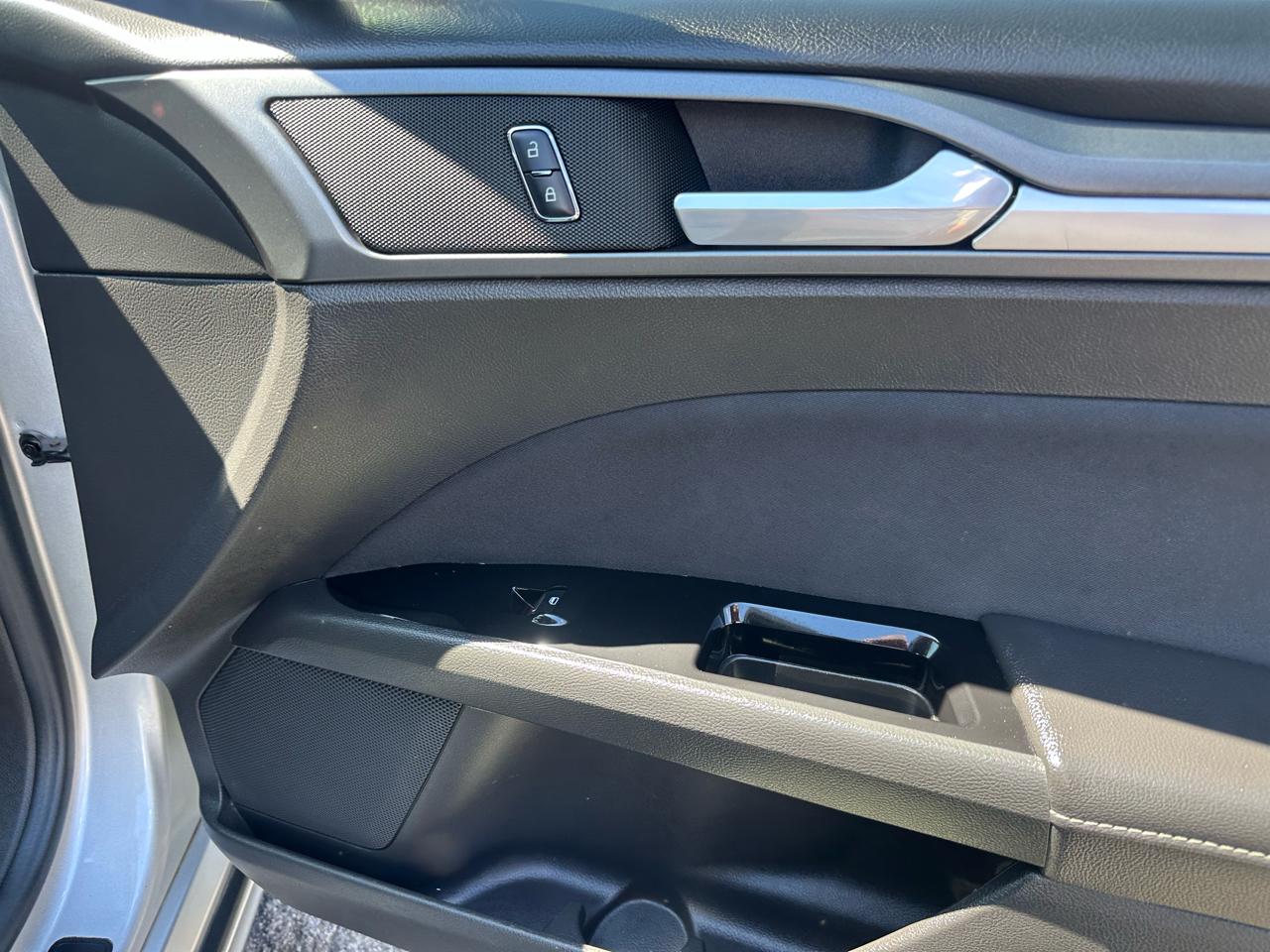 Ford Fusion 4dr Sdn SE FWD 2016