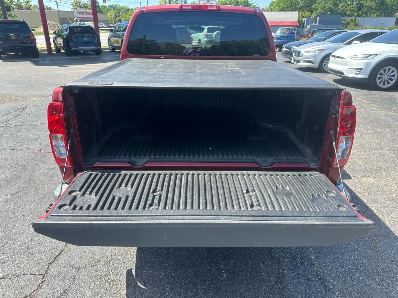 Nissan Frontier 4WD Crew Cab SWB Auto S 2013