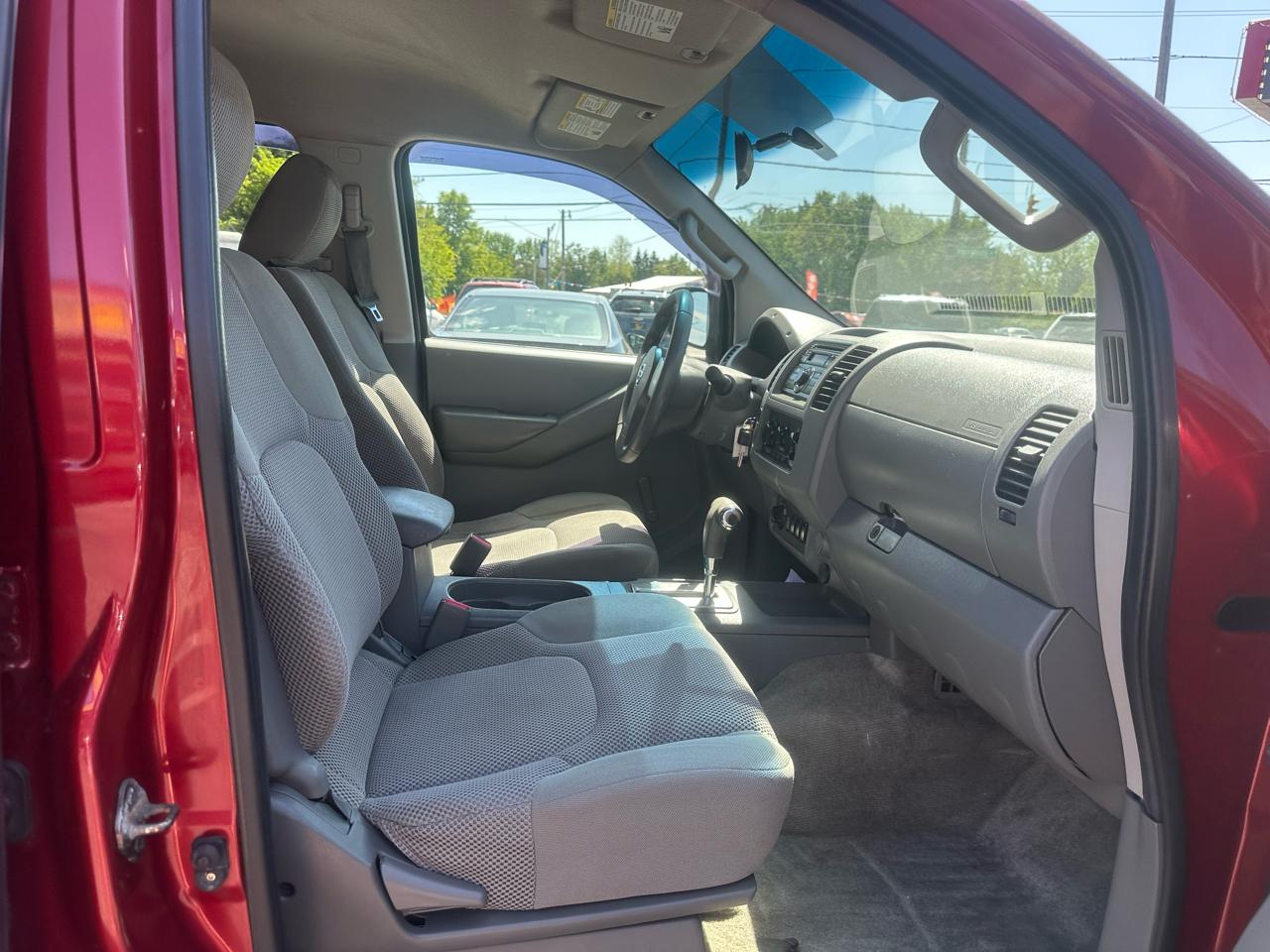 Nissan Frontier 4WD Crew Cab SWB Auto S 2013