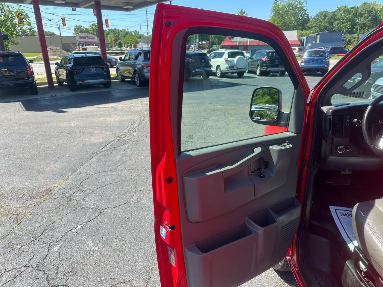 Chevrolet Express Cargo Van RWD 3500 135" 2019