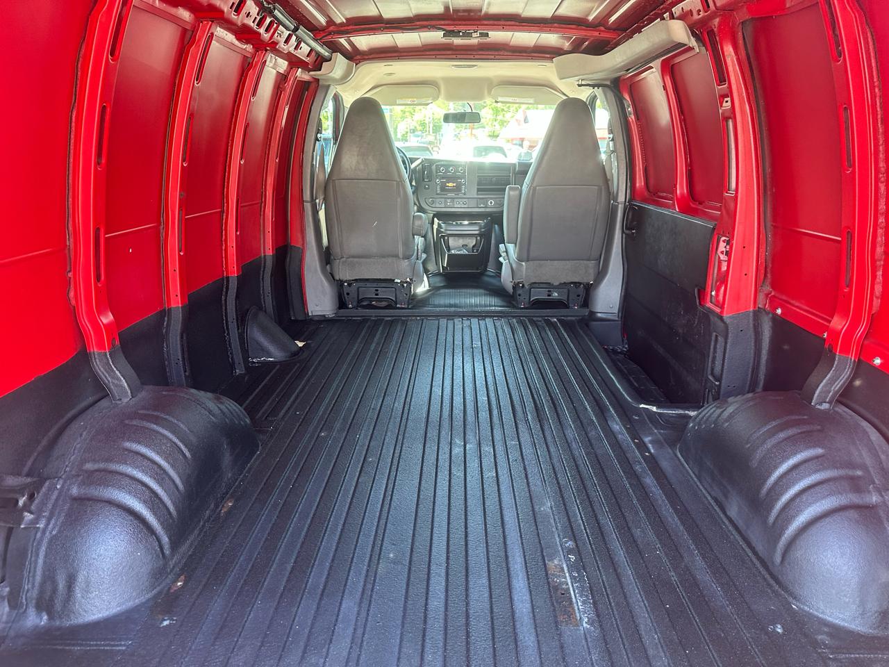 Chevrolet Express Cargo Van RWD 3500 135" 2019