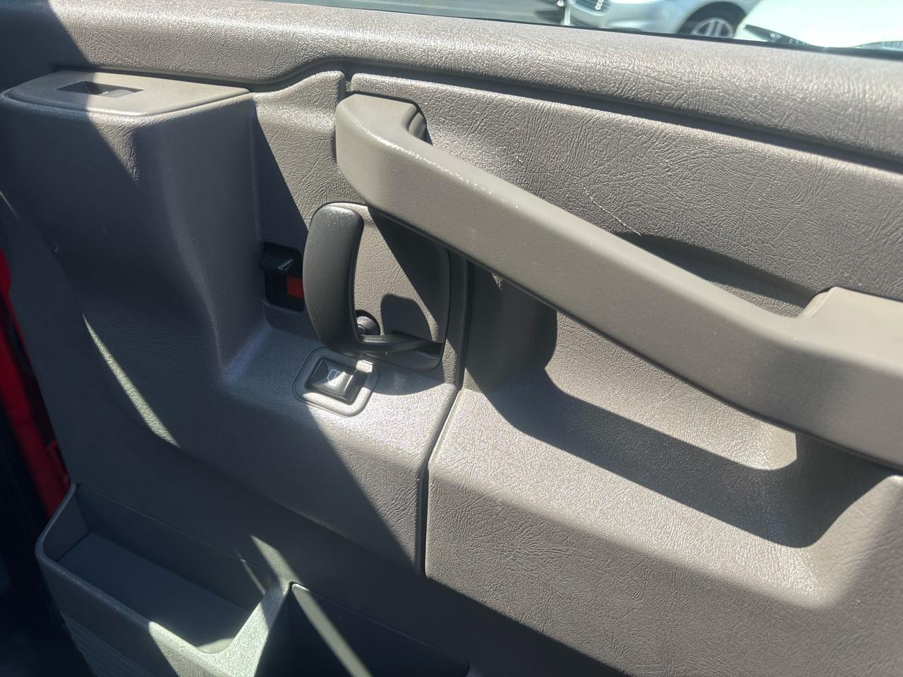 Chevrolet Express Cargo Van RWD 3500 135" 2019
