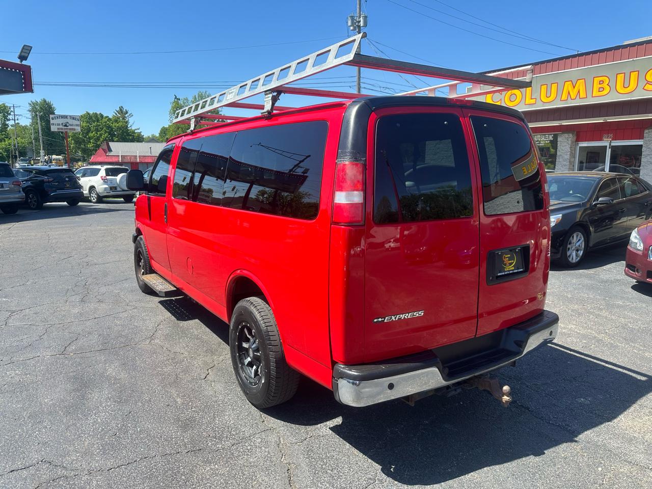 Chevrolet Express Passenger RWD 3500 135" LT w/1LT 2017