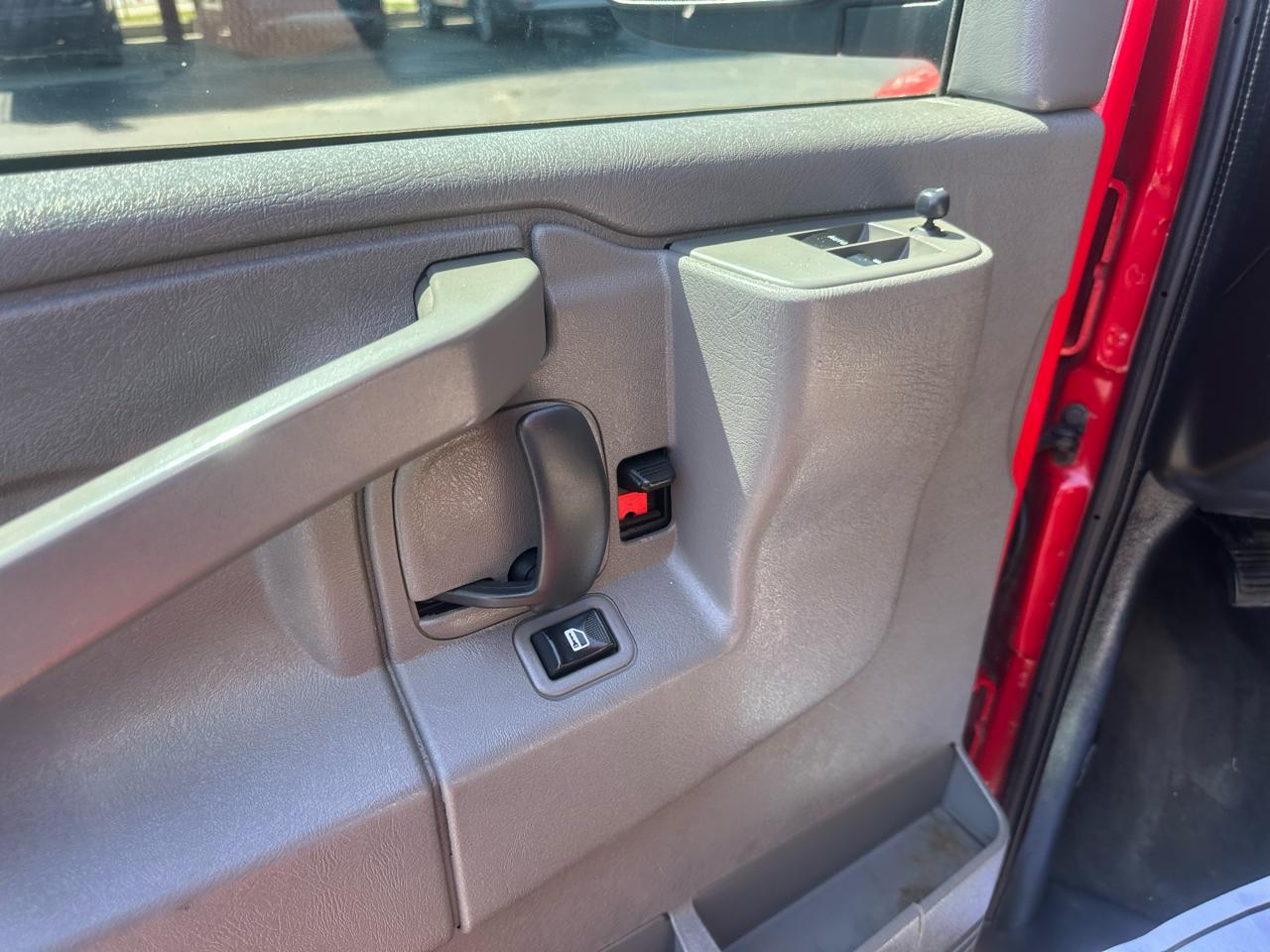 Chevrolet Express Passenger RWD 3500 135" LT w/1LT 2017