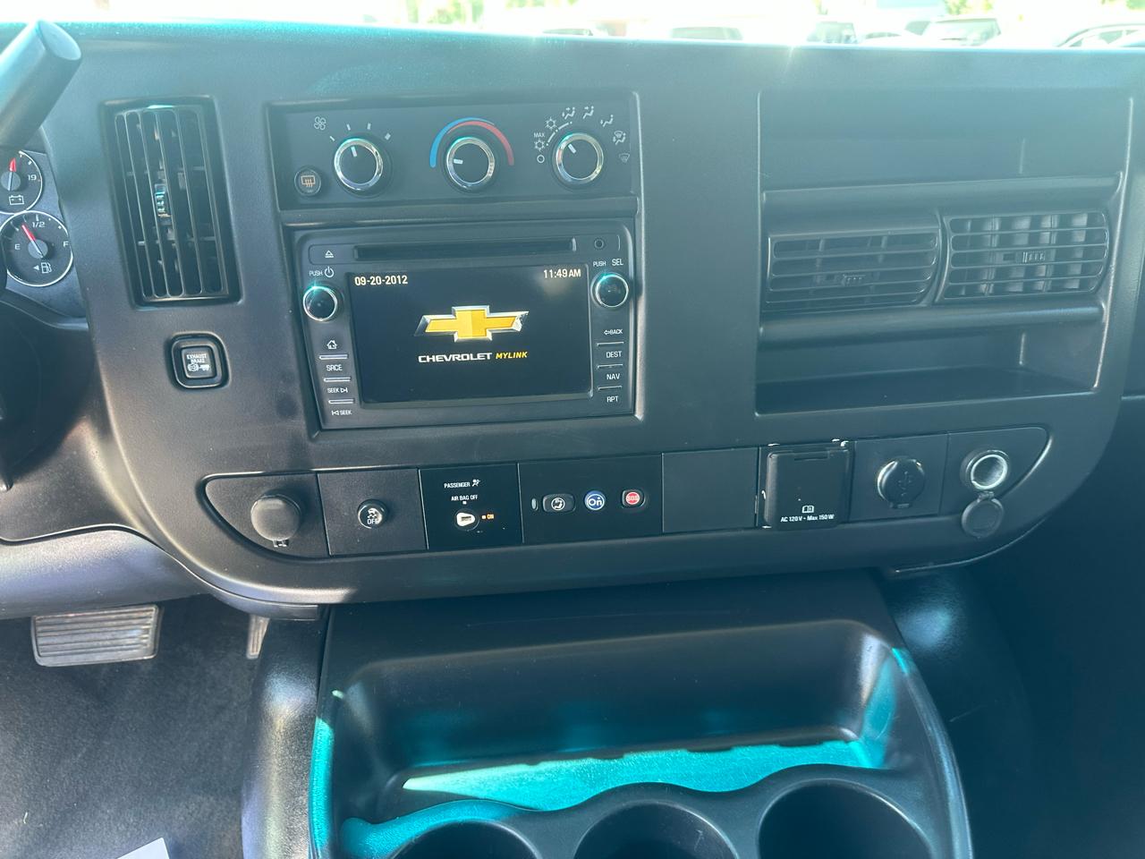 Chevrolet Express Passenger RWD 3500 135" LT w/1LT 2017
