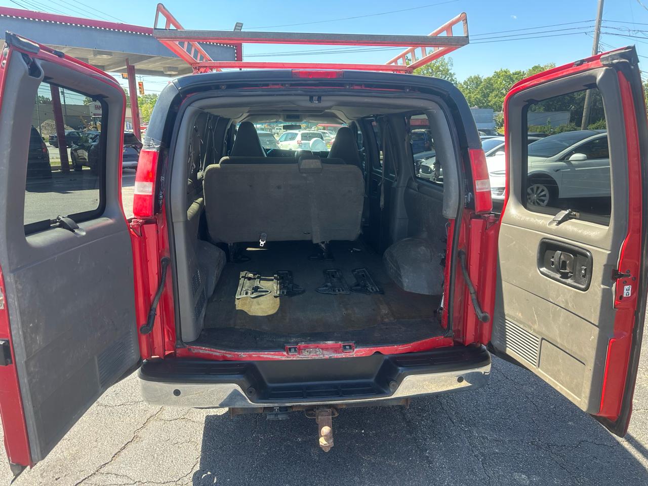 Chevrolet Express Passenger RWD 3500 135" LT w/1LT 2017
