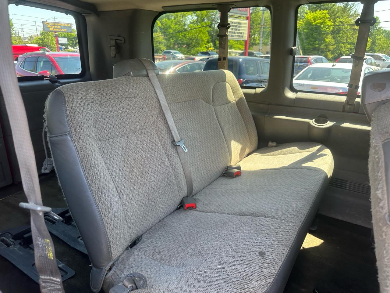 Chevrolet Express Passenger RWD 3500 135" LT w/1LT 2017