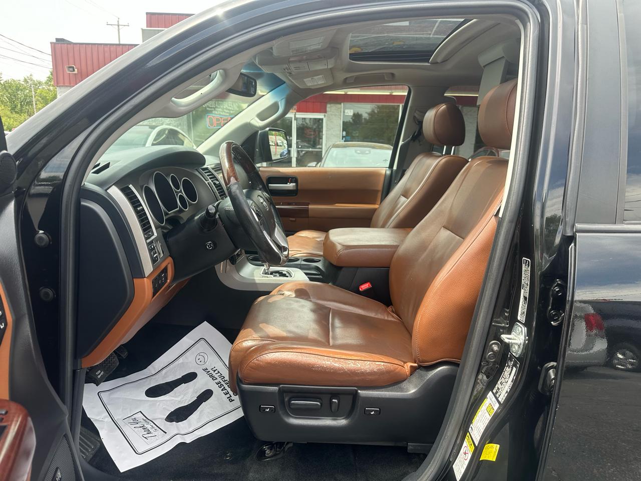 Toyota Sequoia 4WD 5.7L FFV Platinum (Natl) 2014