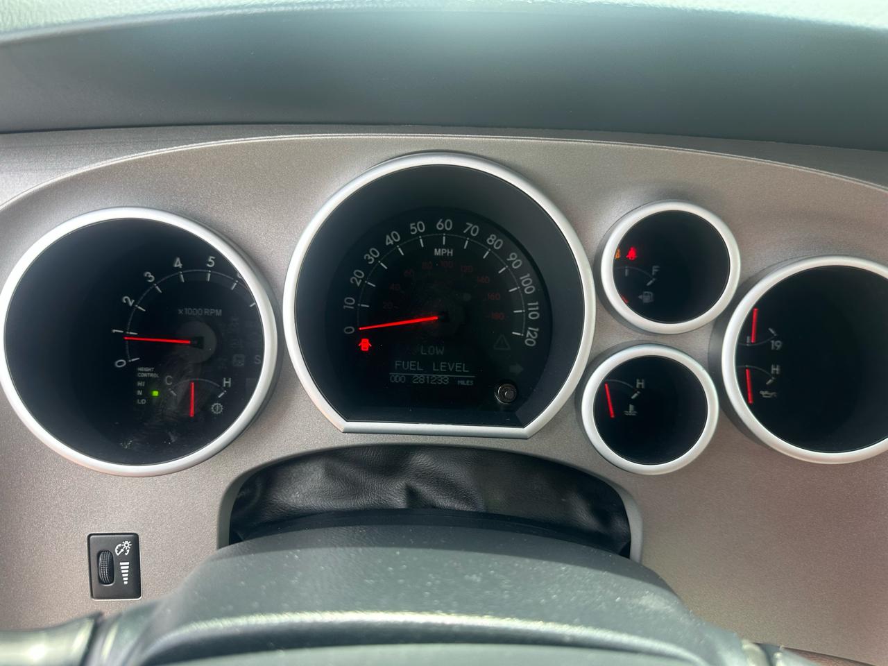 Toyota Sequoia 4WD 5.7L FFV Platinum (Natl) 2014