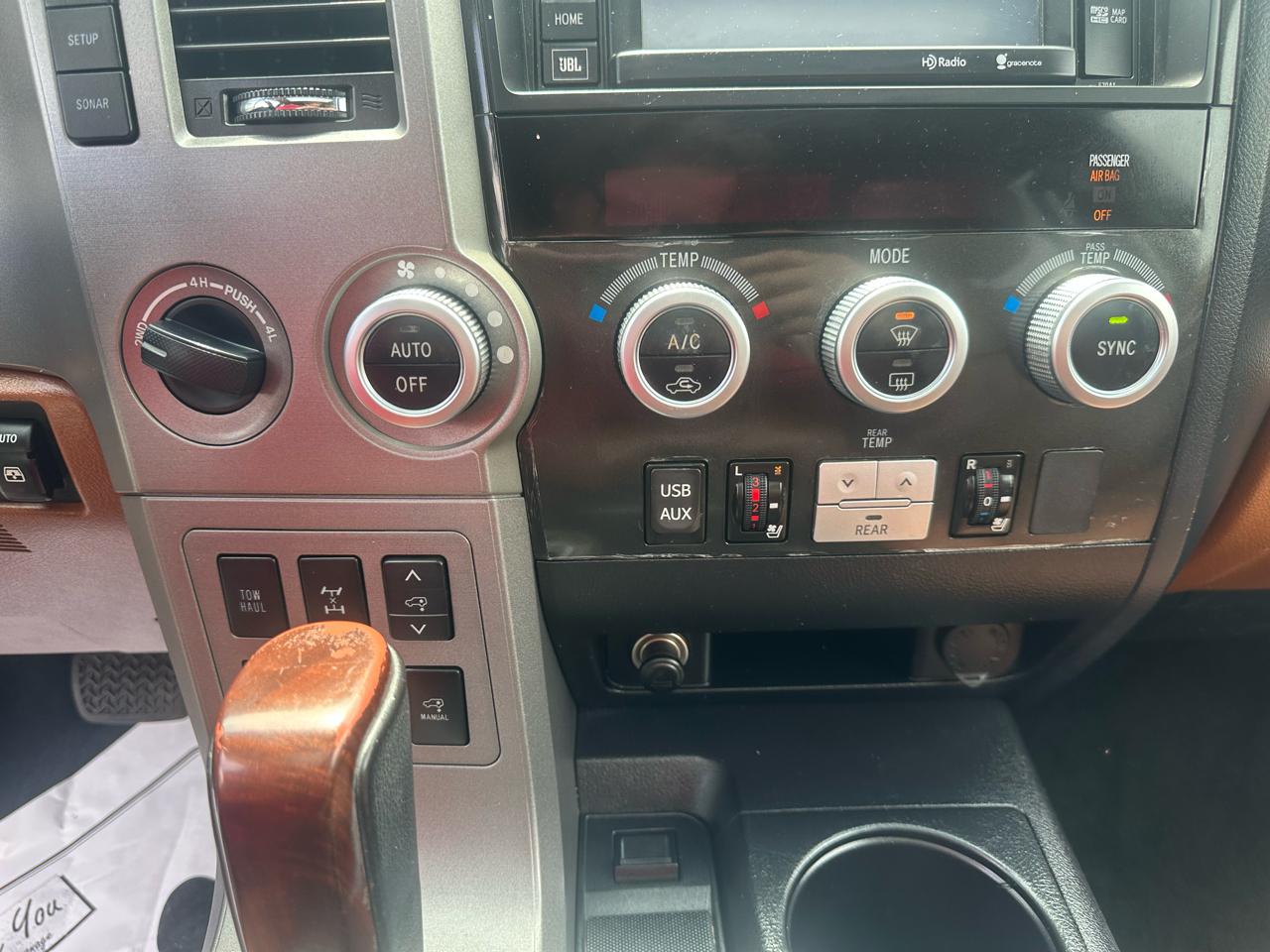 Toyota Sequoia 4WD 5.7L FFV Platinum (Natl) 2014