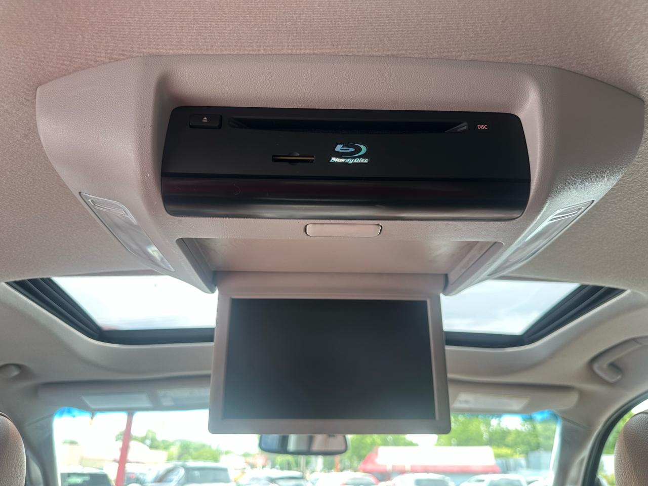 Toyota Sequoia 4WD 5.7L FFV Platinum (Natl) 2014
