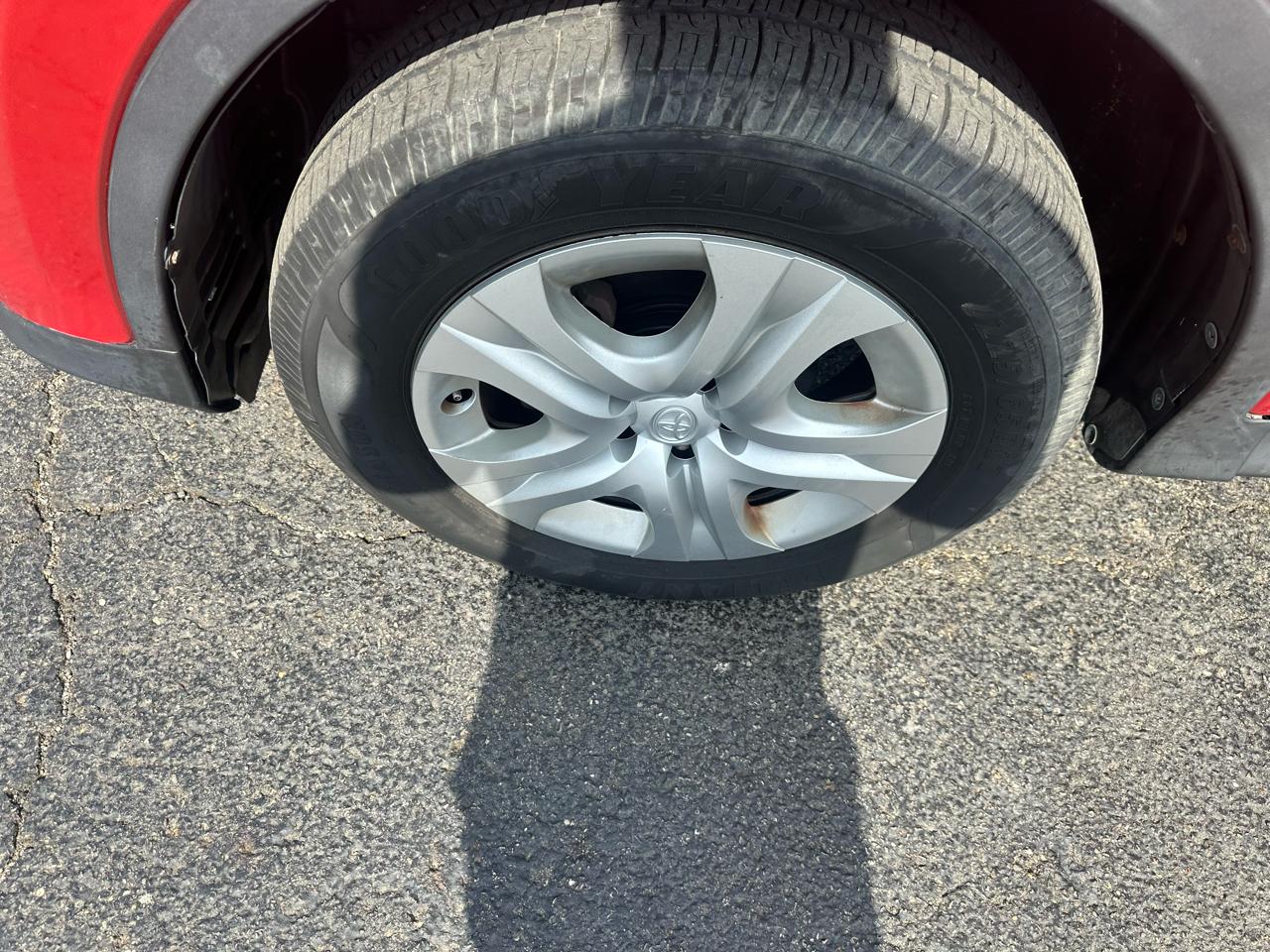 Toyota RAV4 AWD 4dr LE (Natl) 2014