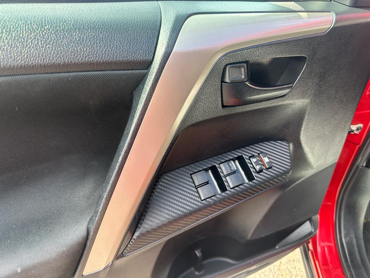 Toyota RAV4 AWD 4dr LE (Natl) 2014