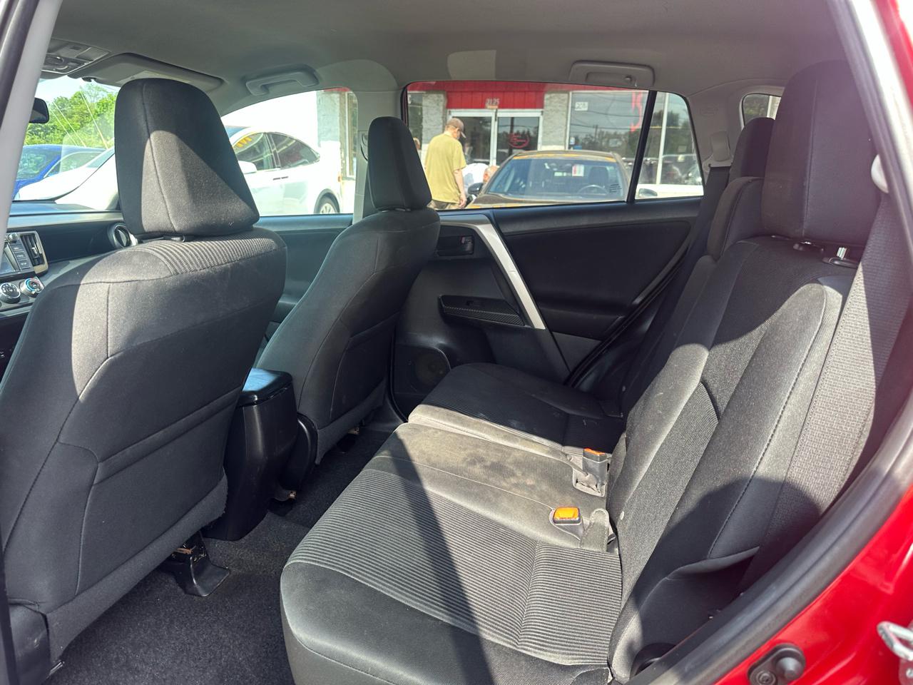 Toyota RAV4 AWD 4dr LE (Natl) 2014