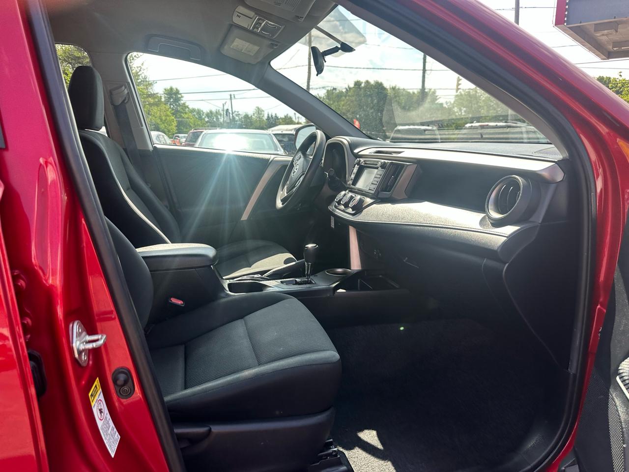 Toyota RAV4 AWD 4dr LE (Natl) 2014