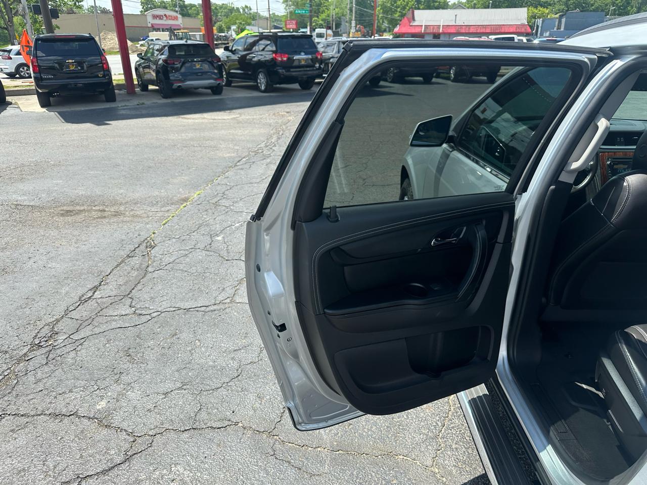 Chevrolet Traverse AWD 4dr LT w/2LT 2014