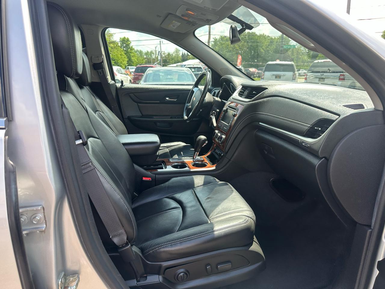Chevrolet Traverse AWD 4dr LT w/2LT 2014