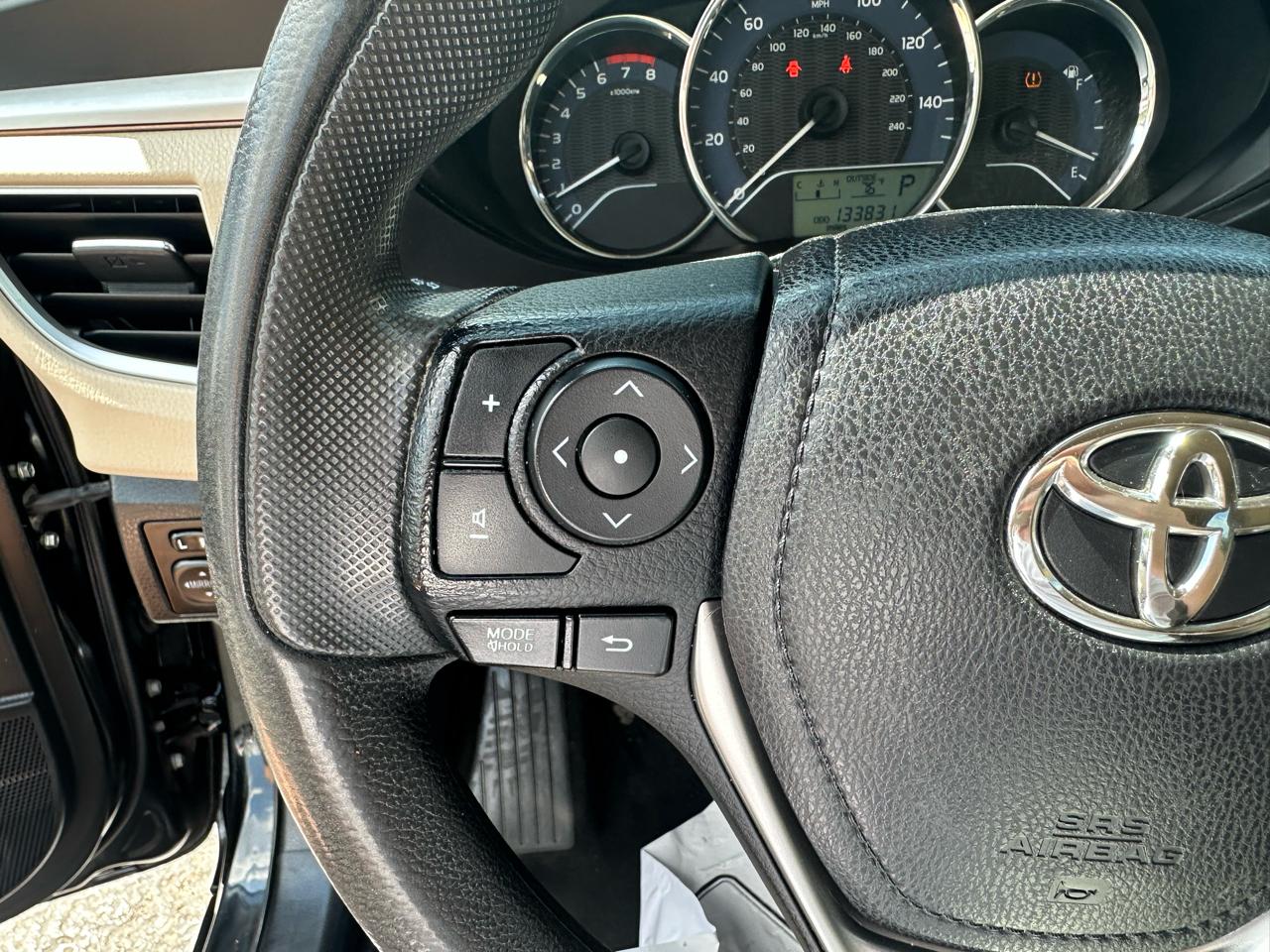Toyota Corolla 4dr Sdn CVT LE Premium (Natl) 2015