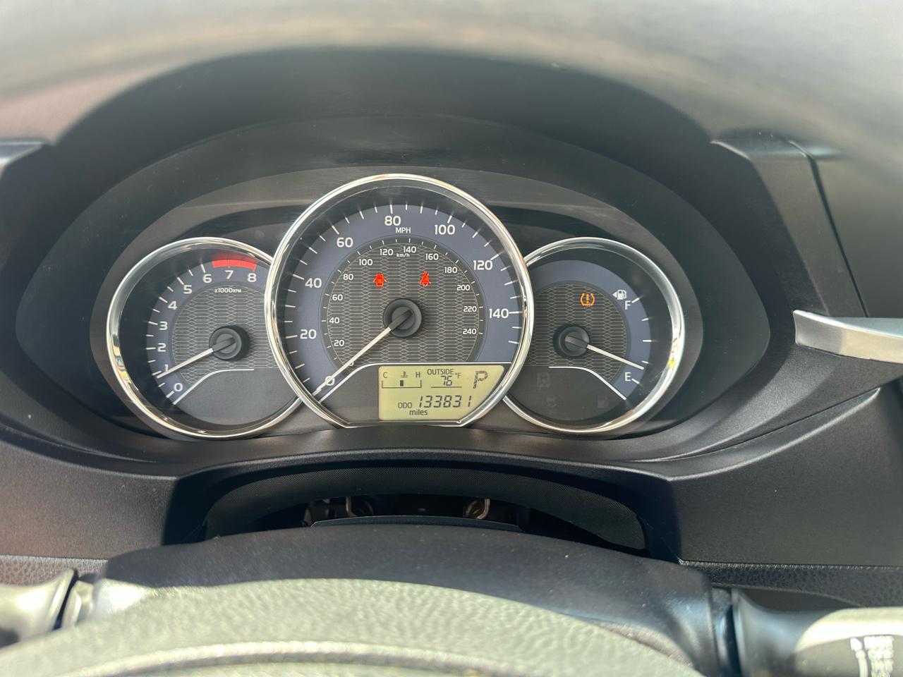 Toyota Corolla 4dr Sdn CVT LE Premium (Natl) 2015