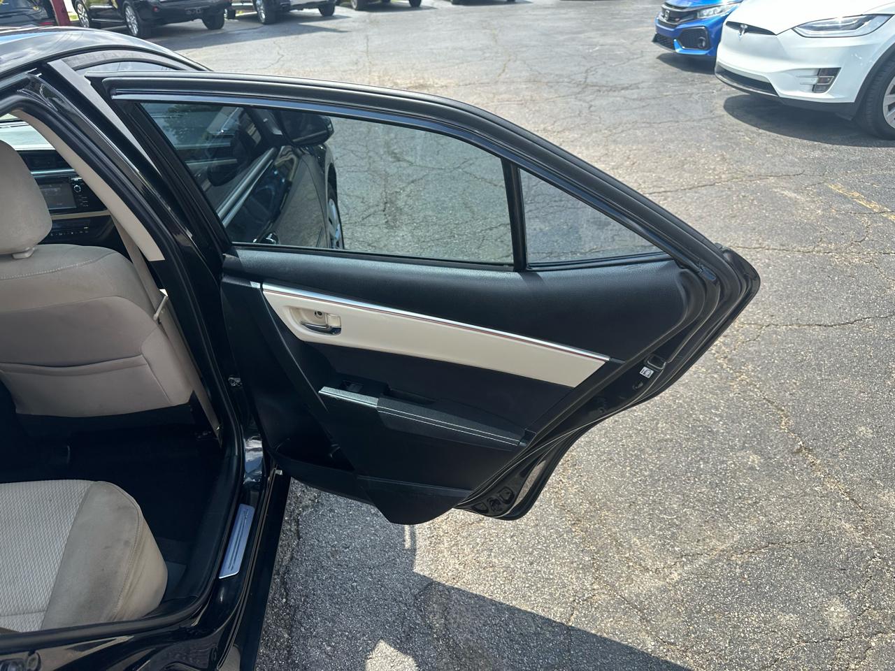 Toyota Corolla 4dr Sdn CVT LE Premium (Natl) 2015