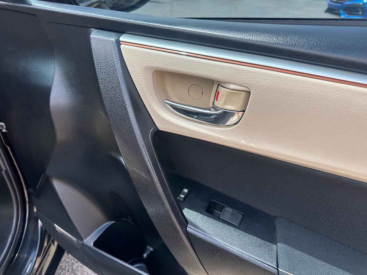 Toyota Corolla 4dr Sdn CVT LE Premium (Natl) 2015