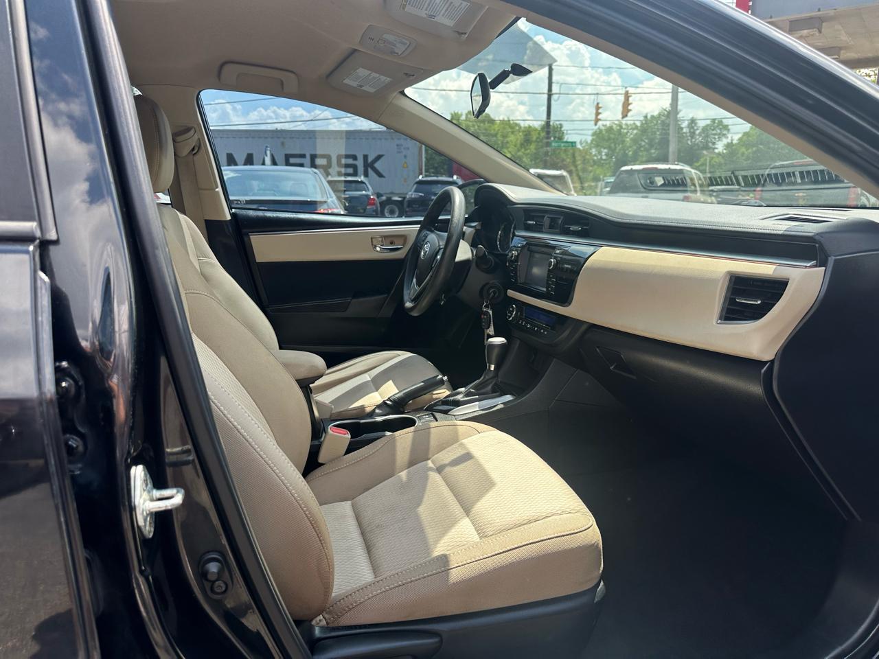 Toyota Corolla 4dr Sdn CVT LE Premium (Natl) 2015