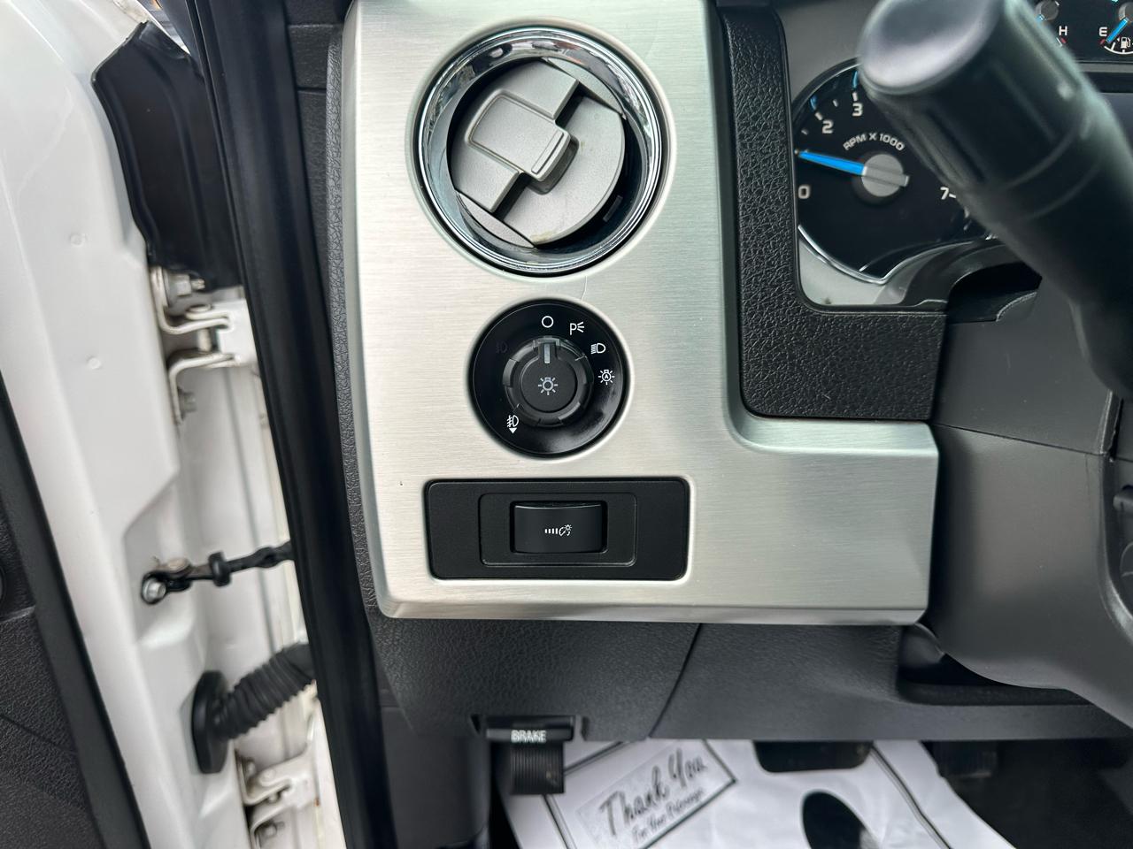 Ford F-150 4WD SuperCrew 145" Platinum 2014