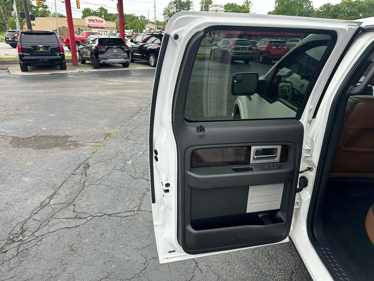 Ford F-150 4WD SuperCrew 145" Platinum 2014