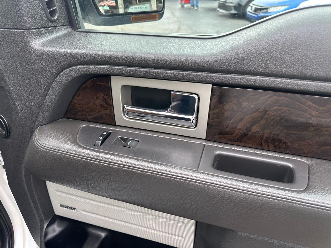 Ford F-150 4WD SuperCrew 145" Platinum 2014