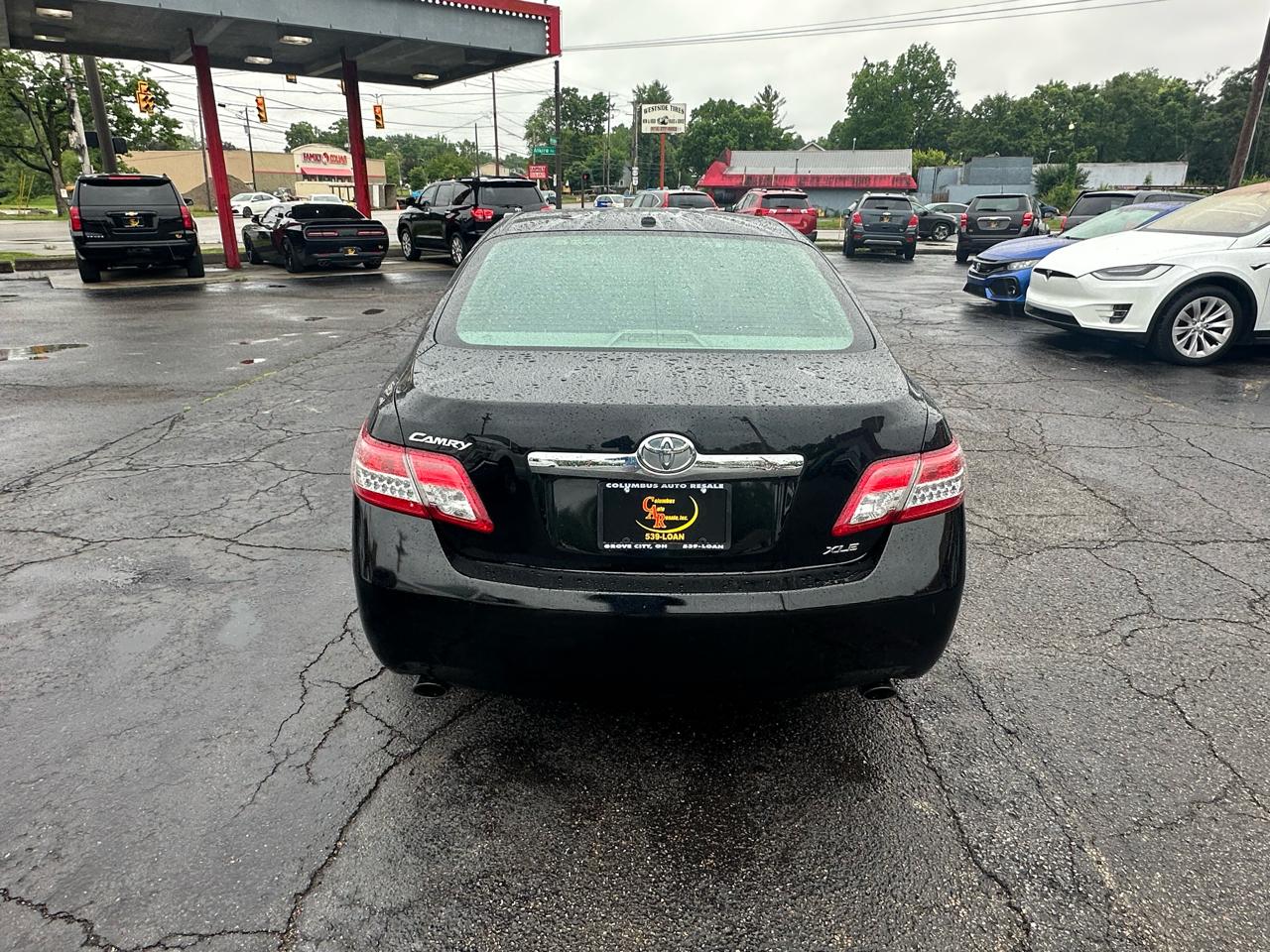 Toyota Camry 4dr Sdn V6 Auto XLE (Natl) 2011