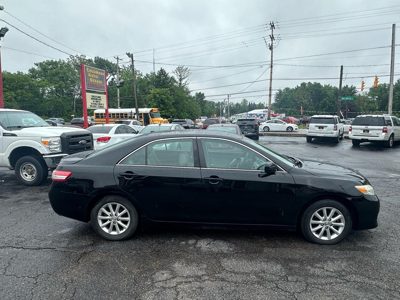 Toyota Camry 4dr Sdn V6 Auto XLE (Natl) 2011