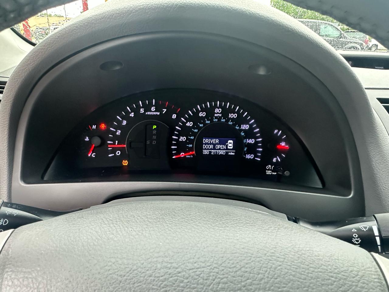 Toyota Camry 4dr Sdn V6 Auto XLE (Natl) 2011