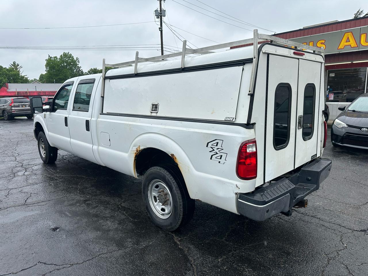 Ford Super Duty F-250 SRW 4WD Crew Cab 172" Platinum 2015