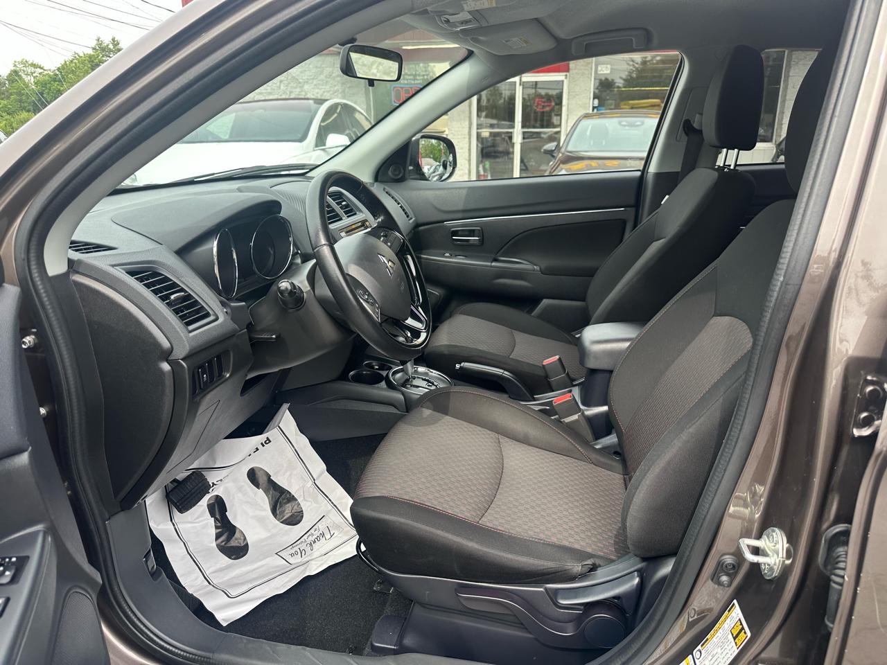 Mitsubishi Outlander Sport 2WD 4dr CVT 2.4 SE 2016