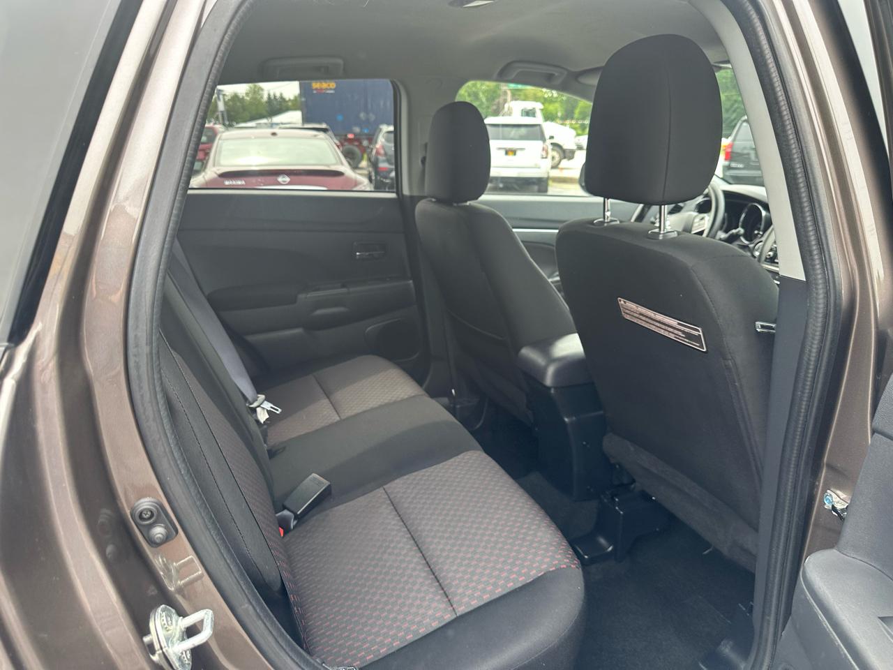 Mitsubishi Outlander Sport 2WD 4dr CVT 2.4 SE 2016