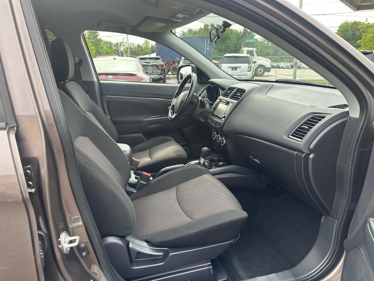 Mitsubishi Outlander Sport 2WD 4dr CVT 2.4 SE 2016