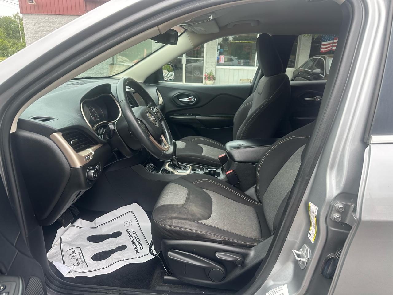 Jeep Cherokee FWD 4dr Latitude 2014
