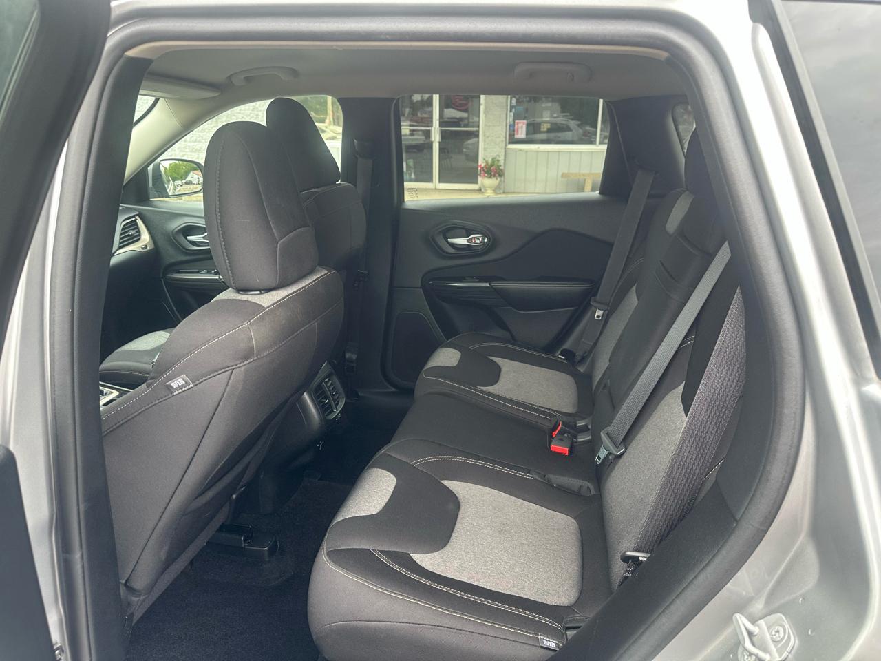 Jeep Cherokee FWD 4dr Latitude 2014