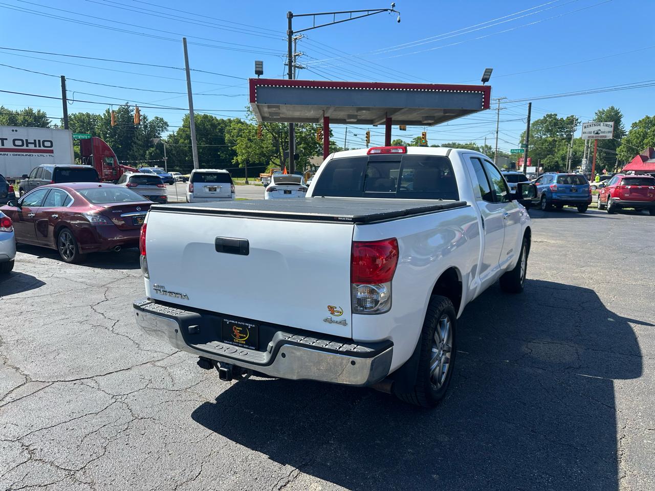 Toyota Tundra 4WD Truck Dbl 5.7L V8 6-Spd AT LTD (Natl) 2009