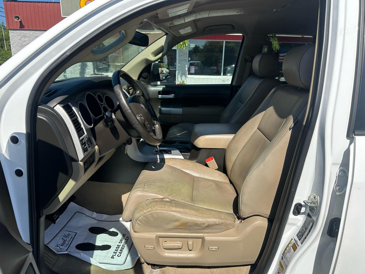 Toyota Tundra 4WD Truck Dbl 5.7L V8 6-Spd AT LTD (Natl) 2009