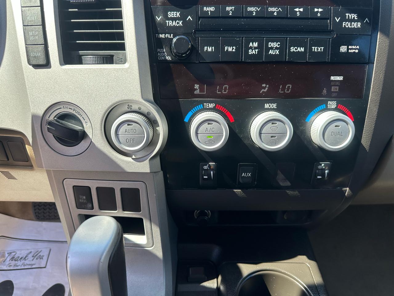 Toyota Tundra 4WD Truck Dbl 5.7L V8 6-Spd AT LTD (Natl) 2009