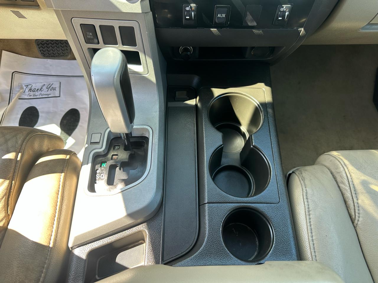 Toyota Tundra 4WD Truck Dbl 5.7L V8 6-Spd AT LTD (Natl) 2009